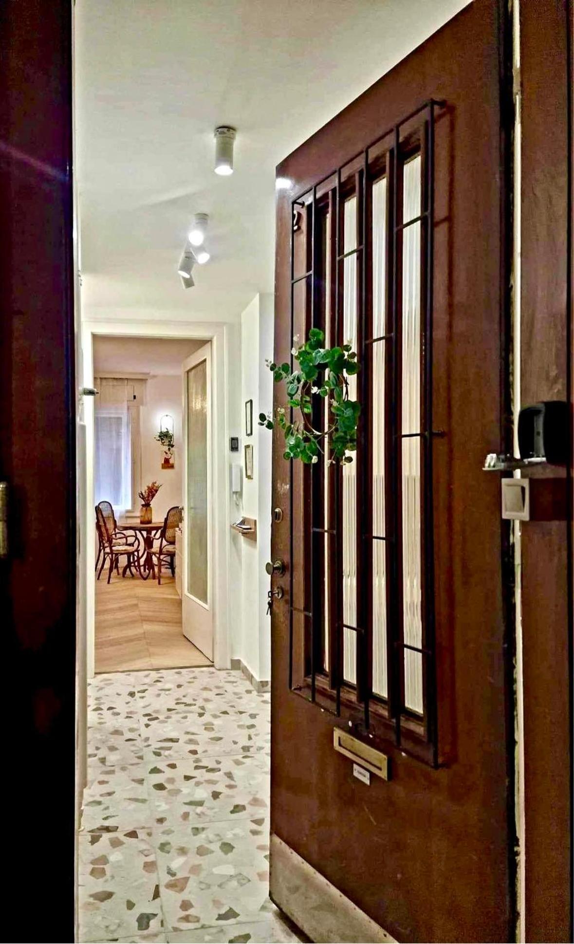 Charming Center Apartman Budapest Exteriör bild